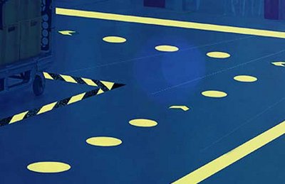 Taśmy samoprzylepne święcące w ciemności